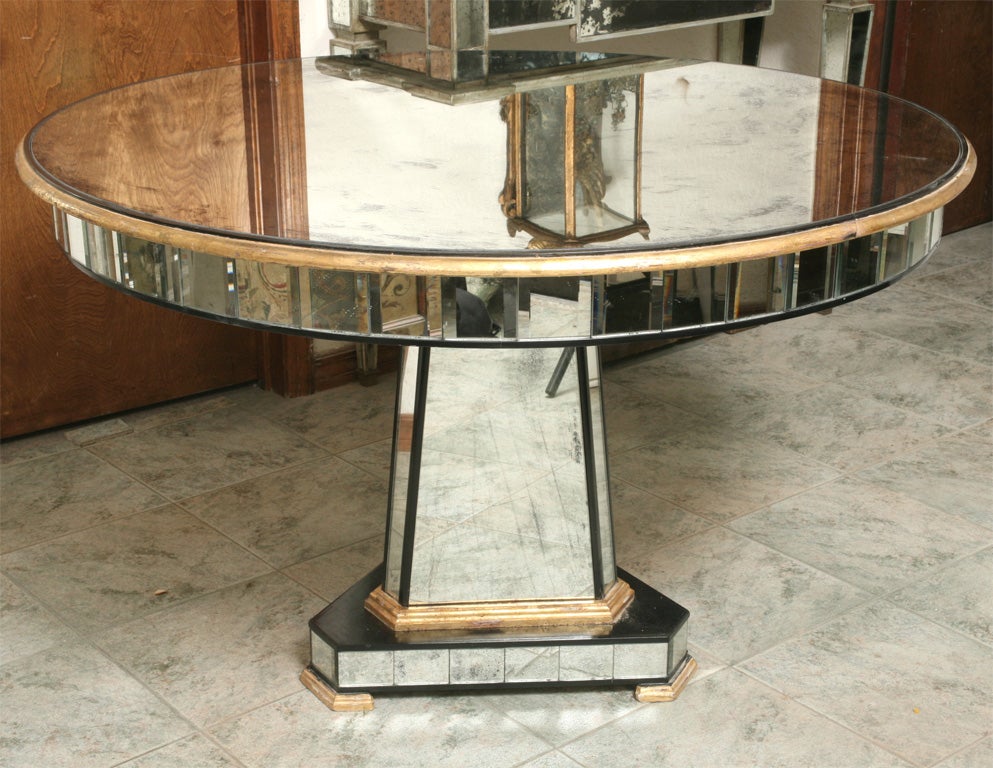 Superb Mirrored Centre Table Giltwood Edge with Black Trim