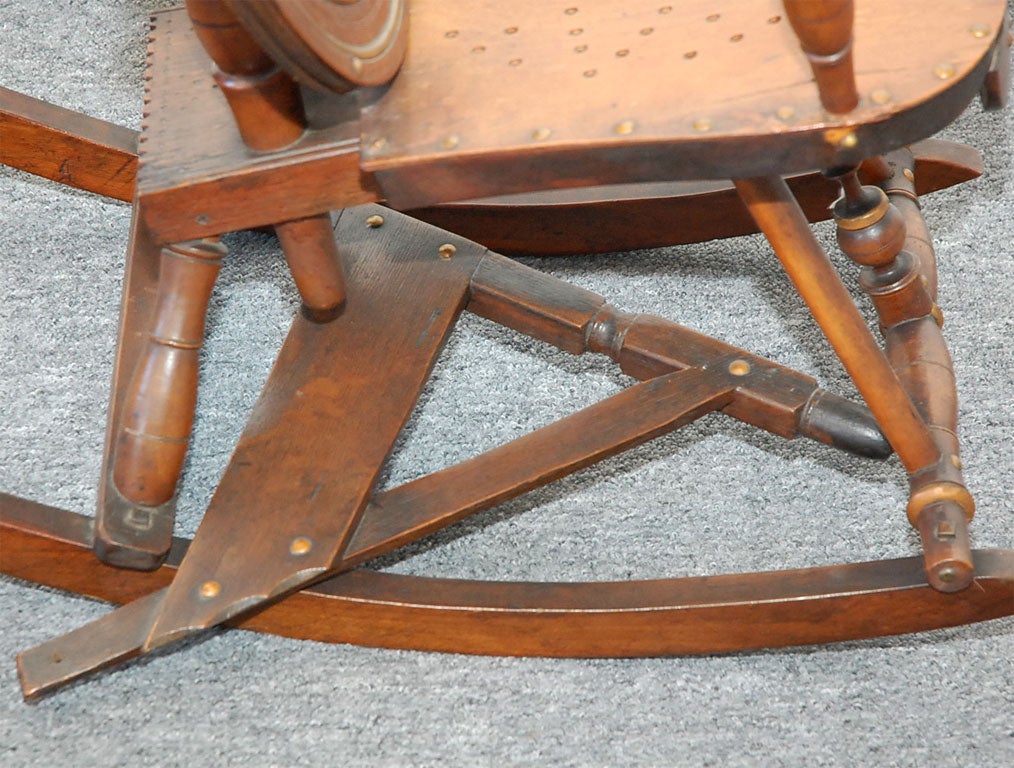 Pine 19THC EARLY AND FOLKY  SPINNING  WHEEL CHAIR W/ MOTHER ON TOP