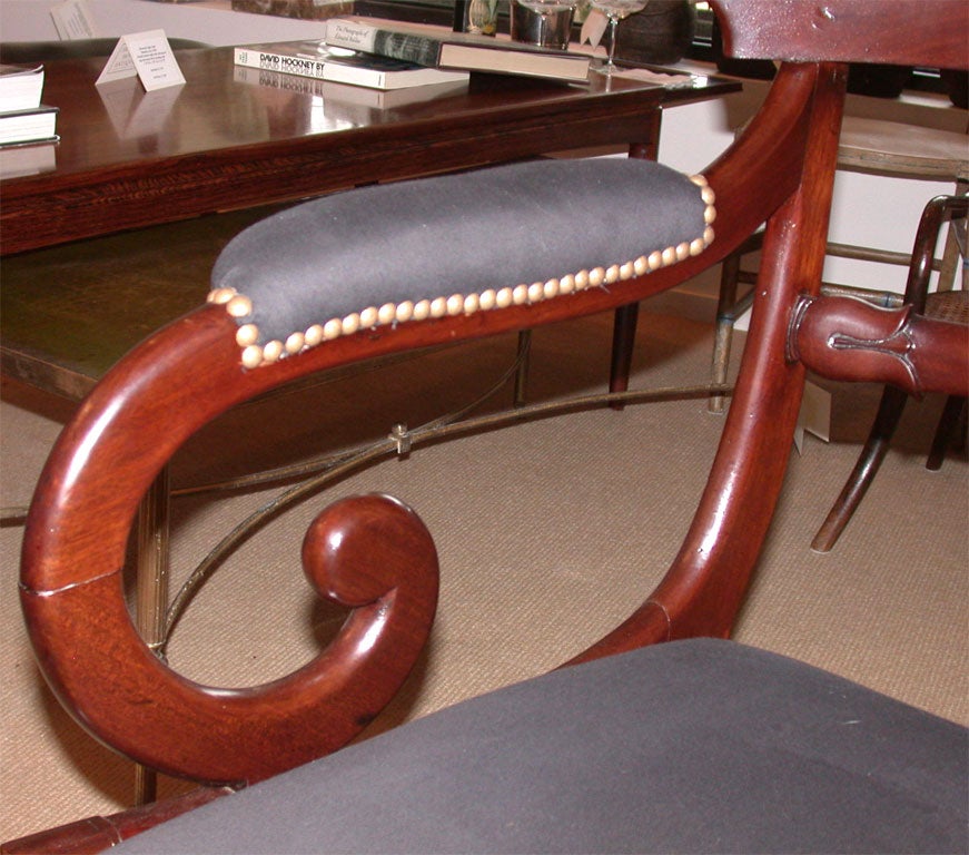 Pair of Early 19th Century William IV Mahogany Armchairs For Sale 2