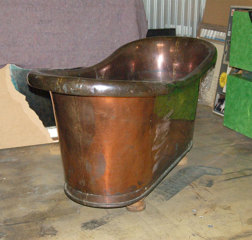 20th Century Fantastic Antique Copper Bath Tub
