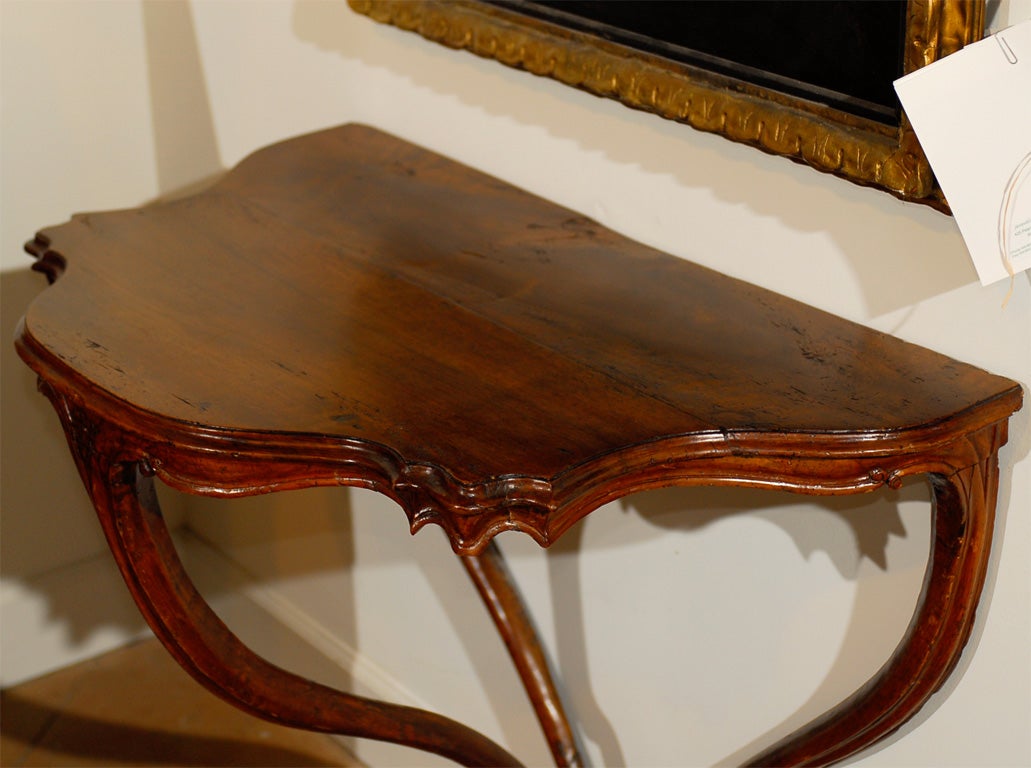Italian Rococo Late 18th Century Walnut Console Table with Authentic Patina For Sale 4