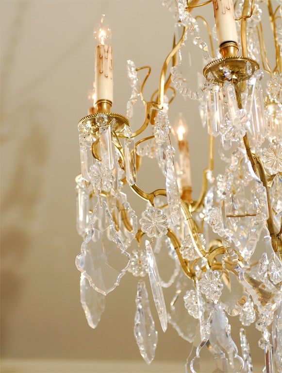 Faceted French Late 19th Century Crystal Chandelier with Brass Frame and Shaped Crystals For Sale