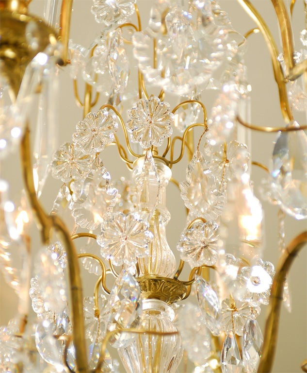 French Late 19th Century Crystal Chandelier with Brass Frame and Shaped Crystals For Sale 4
