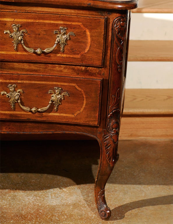 French 1750s Louis XV Period Walnut Commode en Arbalète in the Manner of Hache 1