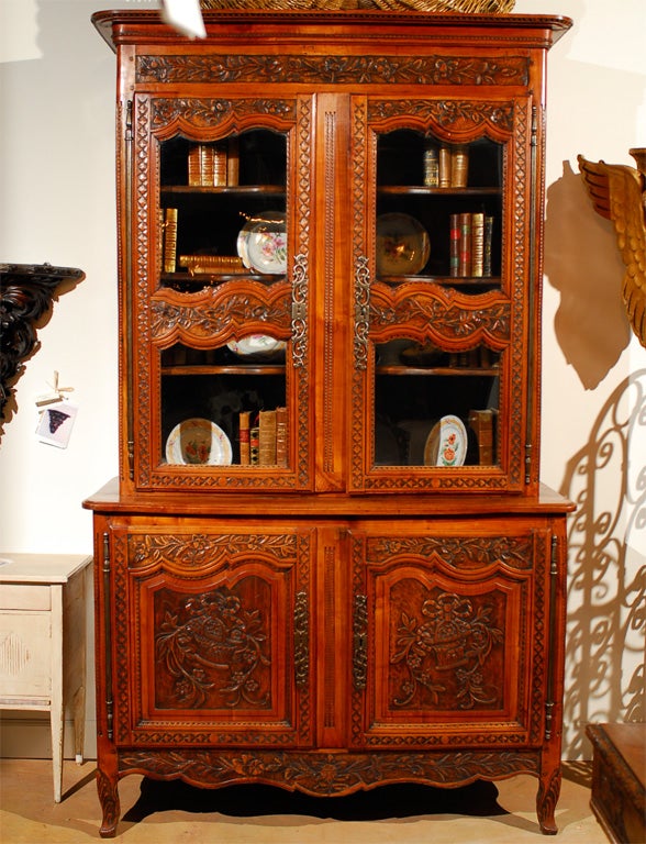 Carved Mid-18th Century French Louis XV Period Buffet À Deux-Corps with Floral Decor