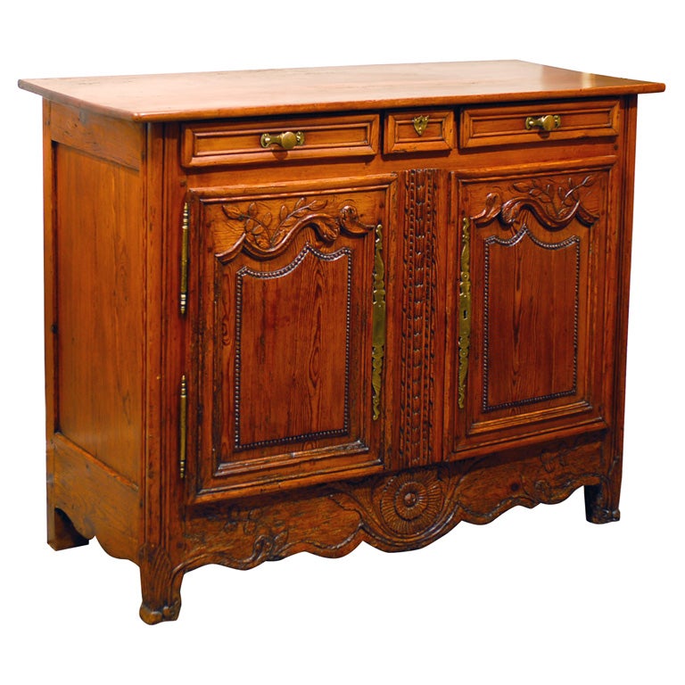 French Provincial Mid-19th Century Pine Buffet with Foliage Carving