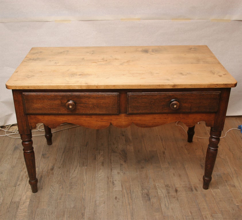 Late 19th century preparation table with drawers.