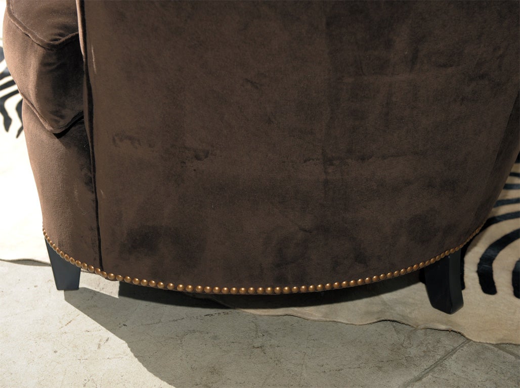 Tufted and Curved back Hollywood Regency Style Sofa In Excellent Condition For Sale In San Francisco, CA