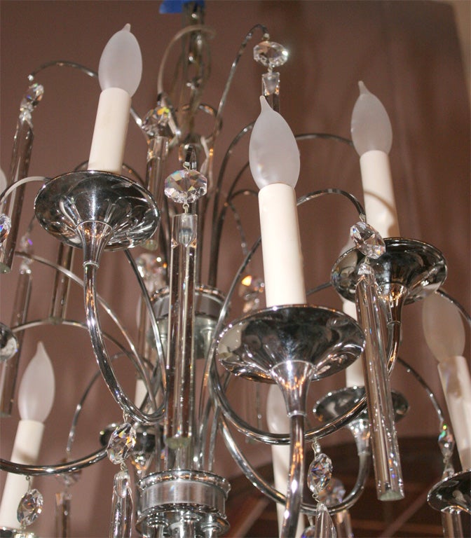 Mid-Century moderno Lampadario in cristallo e cromo del Medioevo in vendita