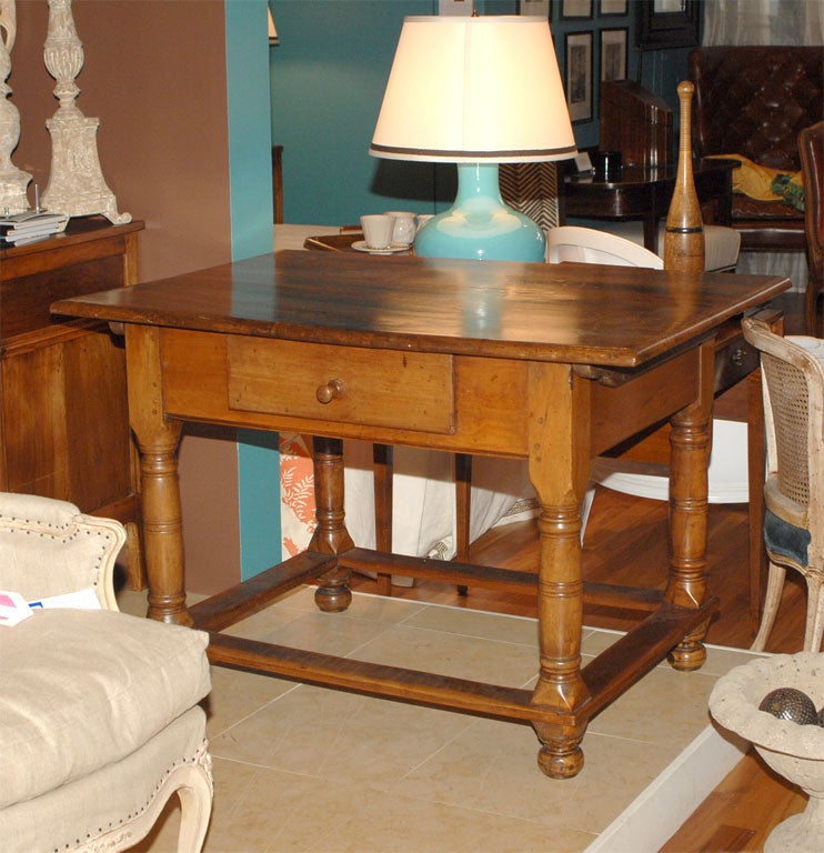 Swiss Traveling Table