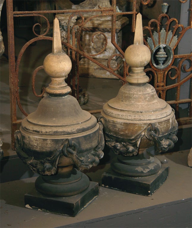 19th Century Set of four 19th century English stoneware finials For Sale
