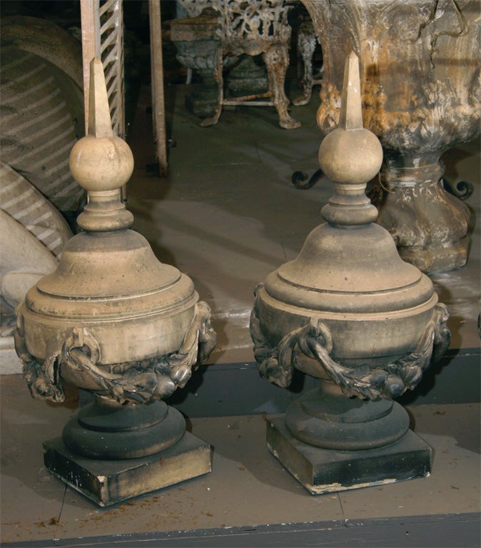 Set of four 19th century English stoneware finials For Sale 1