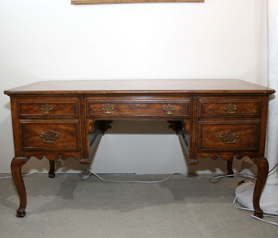 Elegant English  partner desk