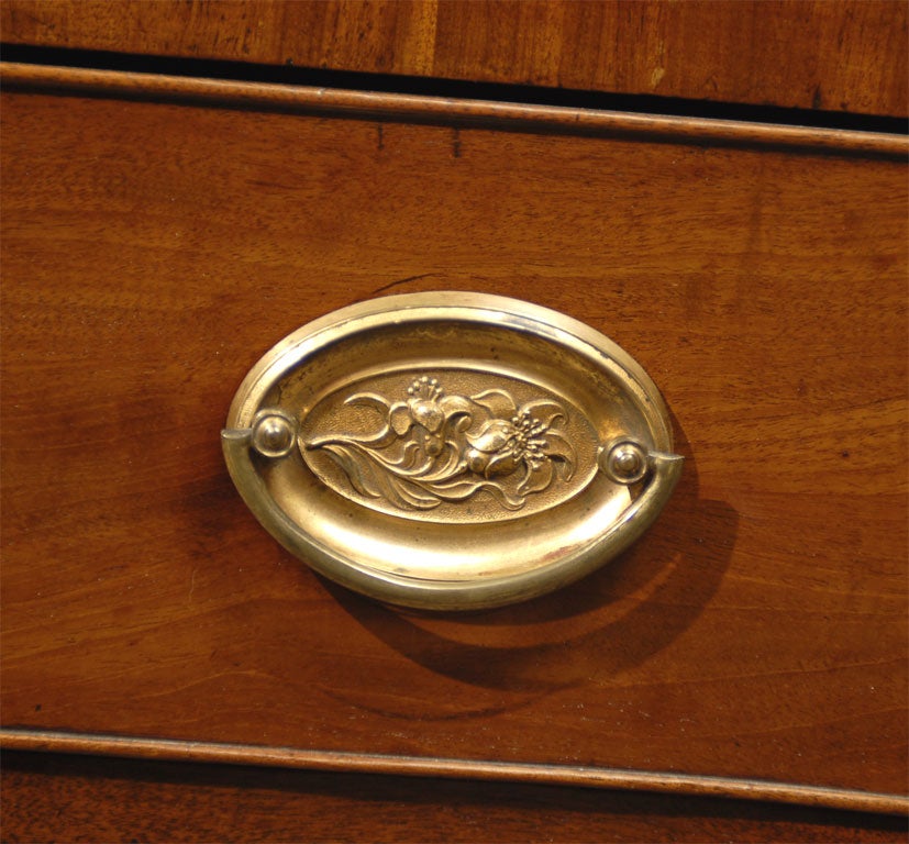 George III Period Serpentine Chest in Mahogany, England c. 1790 2