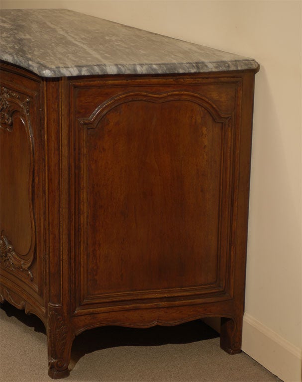 18th Century and Earlier Louis XV period Serpentine Buffet in Walnut, France, c. 1750 For Sale