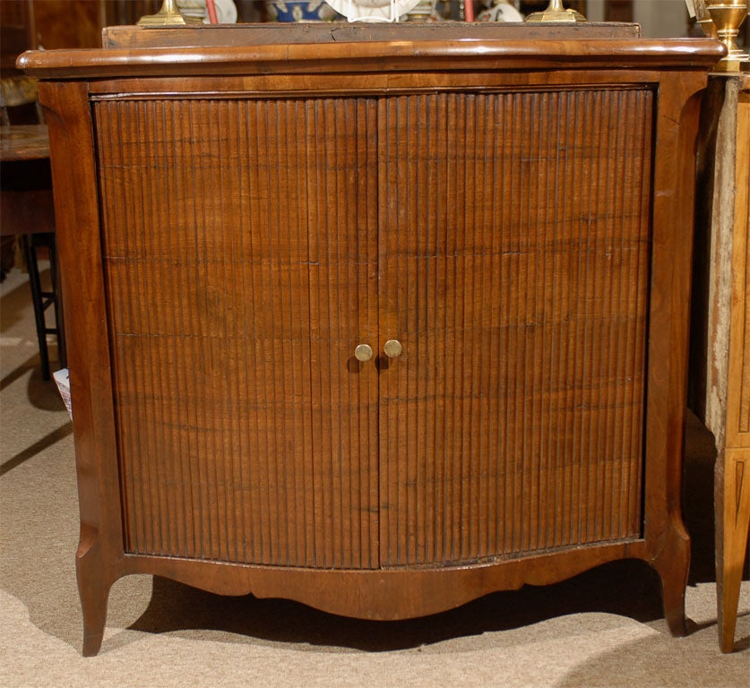 English George IIII Buffet in Mahogany, England, c. 1820 In Good Condition For Sale In Atlanta, GA