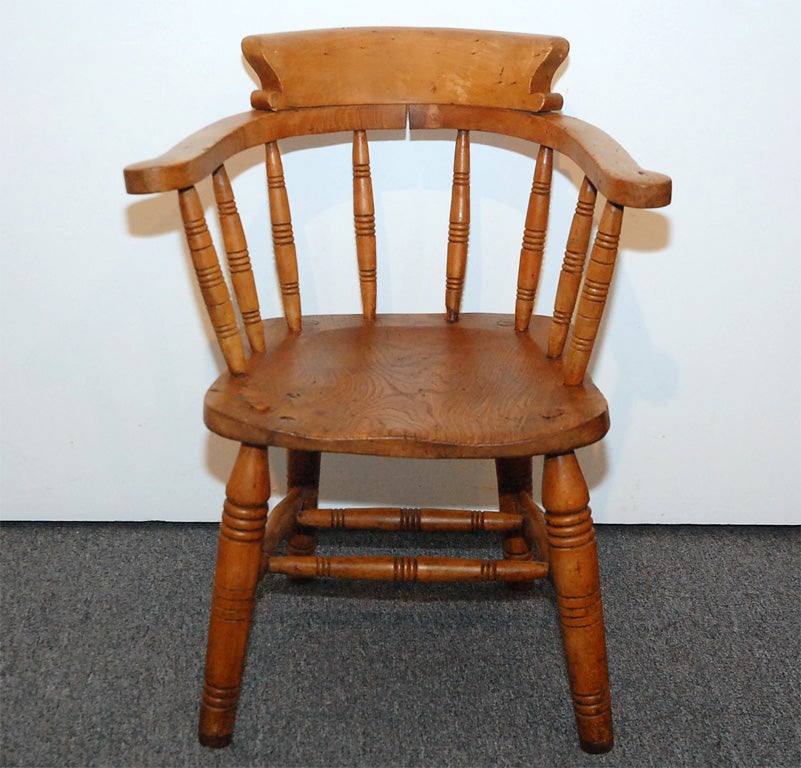 19THC NEW ENGLAND ORIGINAL PATINA WINDSOR FIREHOUSE CAPTAIN'S CHAIR