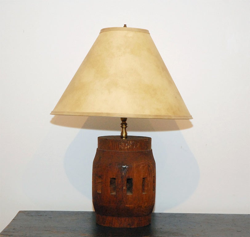 19THC KEG/BARREL LAMP WITH RAWHIDE SHADE AND NEWLY WIRED. FOLKY OLD NATURAL SURFACE. GREAT AS FOUND CONDITION.