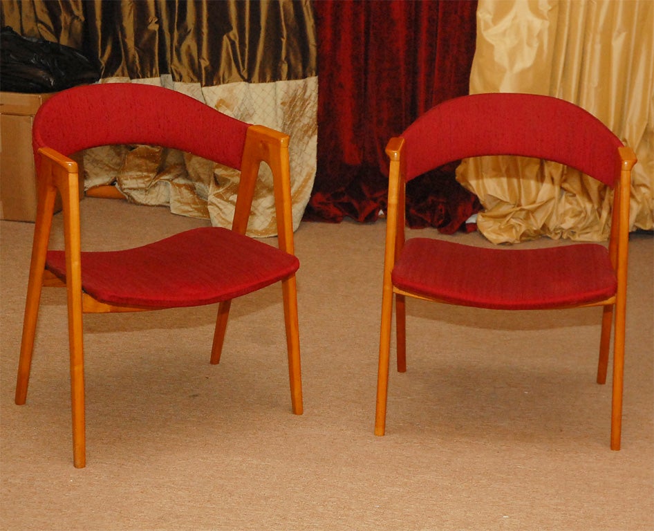 Paire de fauteuils français avec rembourrage d'origine