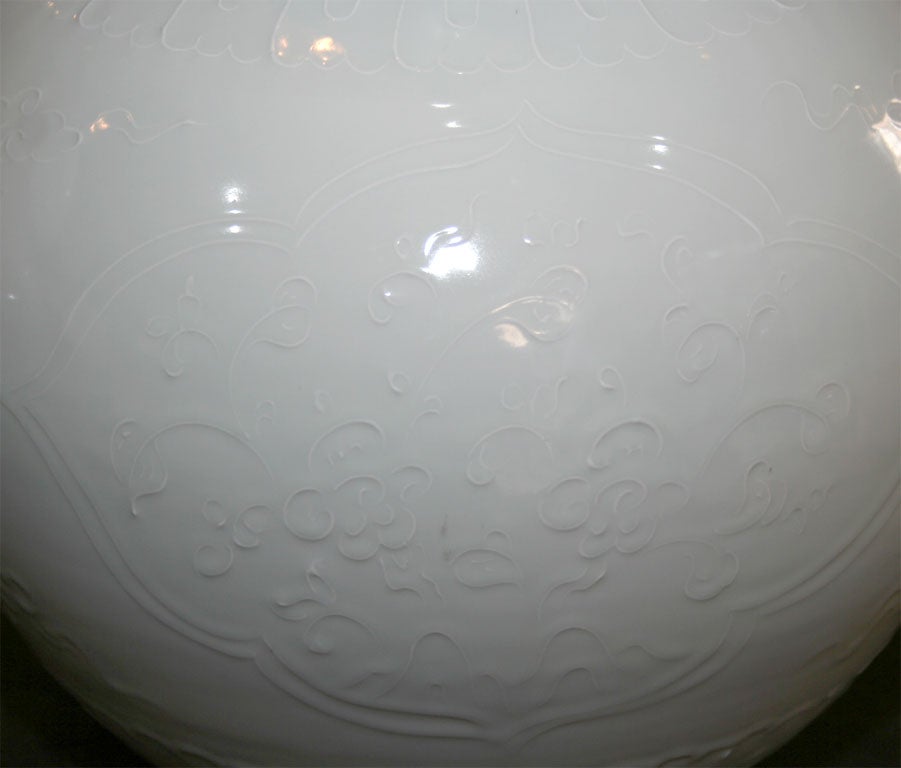 Contemporary Large Modern Blanc de Chine Embossed Gourd For Sale