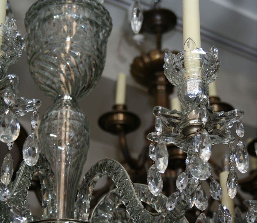 An 8 Light George III Period Crystal Chandelier In Excellent Condition In New York, NY