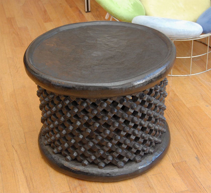 African Stool/End Table In Excellent Condition In Southampton, NY