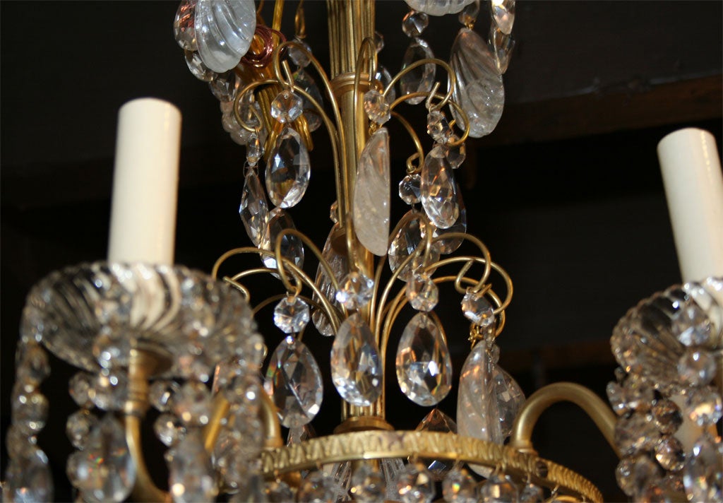 20ième siècle Lustre en bronze doré et cristal de roche en vente