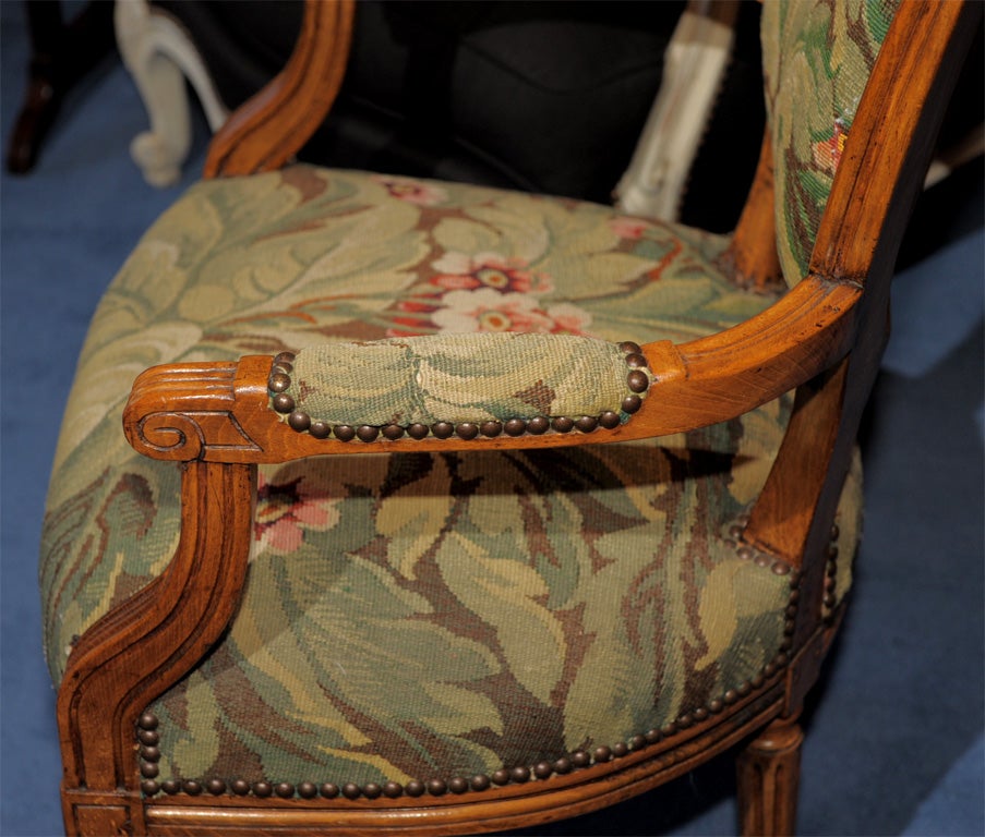 Louis XVI Tapestry Walnut with Oak Fauteuil For Sale 1