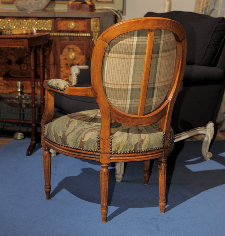 Louis XVI Tapestry Walnut with Oak Fauteuil For Sale 2