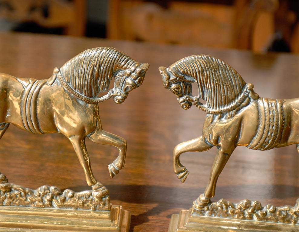 Pair of English Early 20th Century Small Size Brass Horses on Rectangular Base 1
