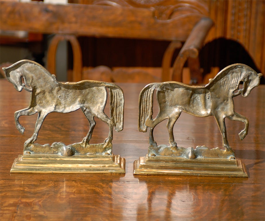 Pair of English Early 20th Century Small Size Brass Horses on Rectangular Base 2