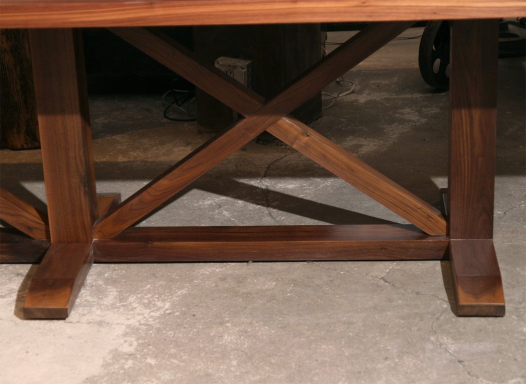 Contemporary Xavier Dining Table For Sale