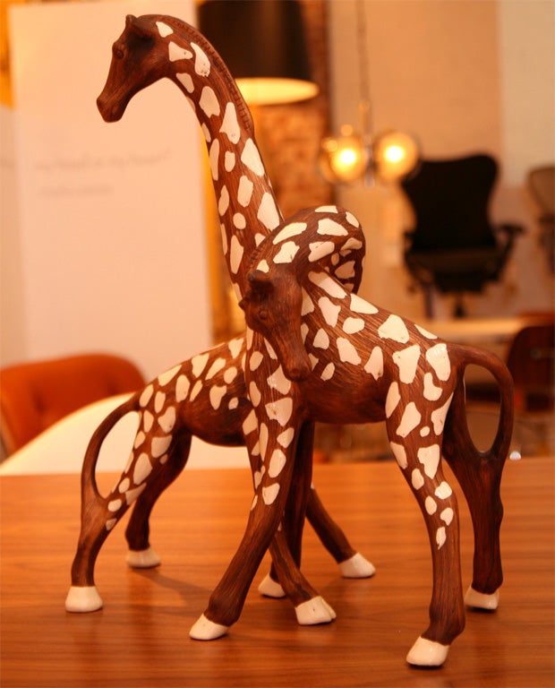Pair of Giraffe Figurines 3