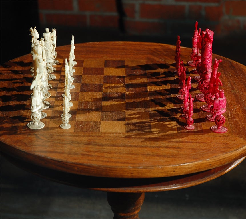 Oriental Chinese chess game In Excellent Condition For Sale In Santa Monica, CA