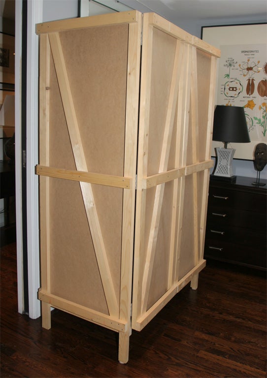 Kleiderschrank von Enzo Mari (Italienisch)