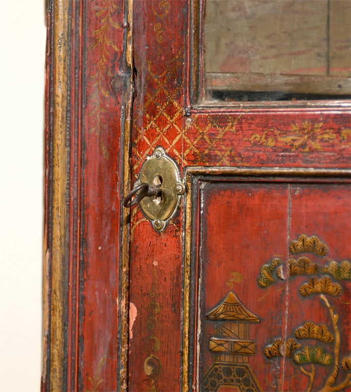 19th Century Chinoiserie Red Lacquer Hanging Corner Cupboard For Sale 3
