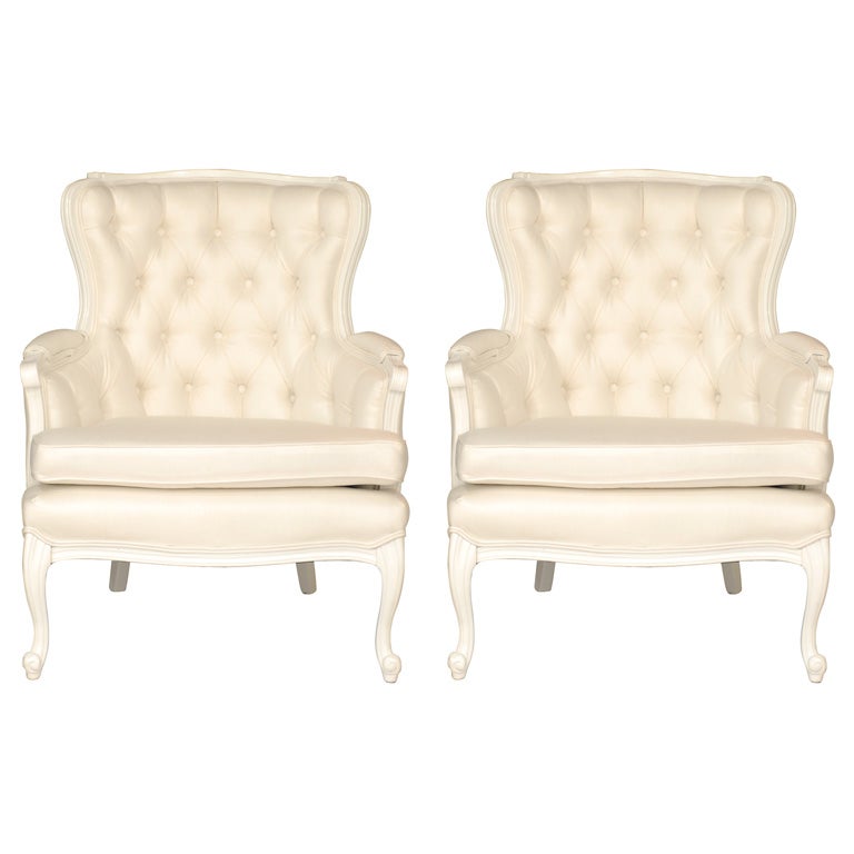 Pair of Tufted White Chairs For Sale at 1stDibs