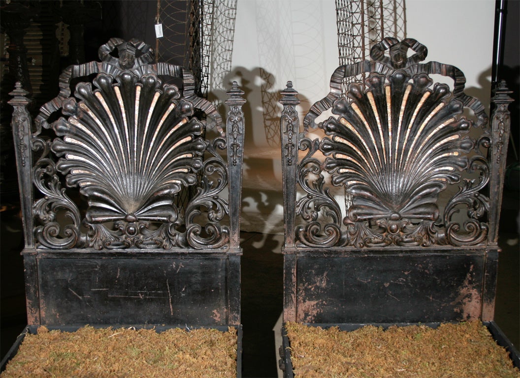 Pair of Italian cast iron and mother of pearl beds For Sale 2