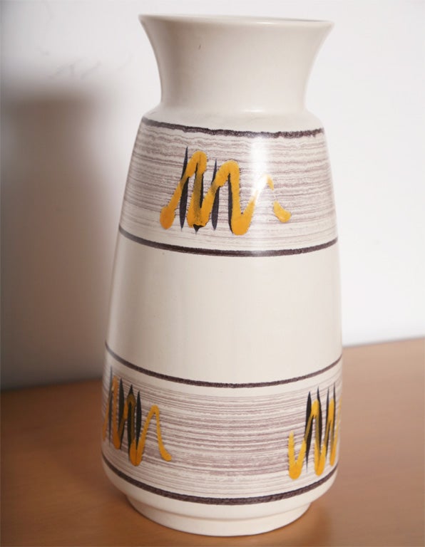 large mid century german vase...beautifull geometric sputnik like design. The zen minimalist style of this vase is a tell-tale sign of Japanese influence.
