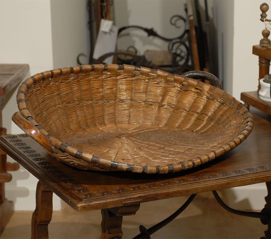 19th Century French Winnowing Basket In Excellent Condition In Atlanta, GA