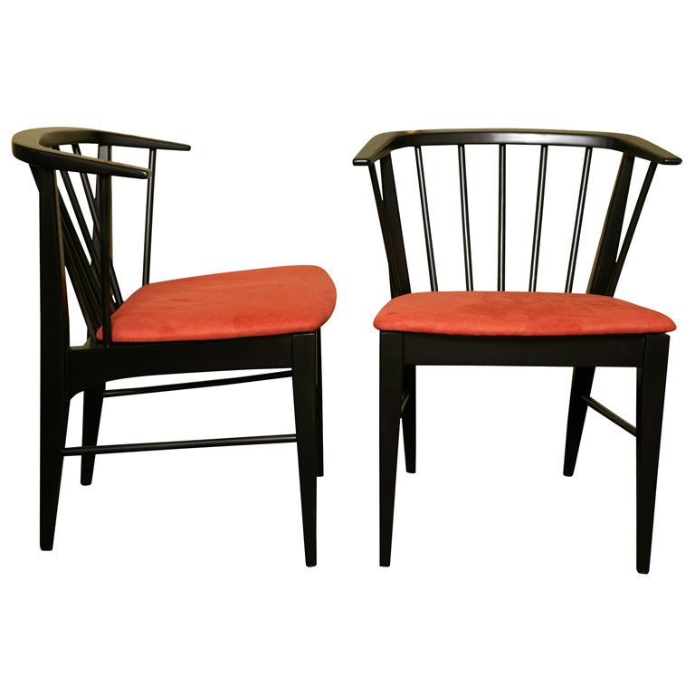 Classic Modern Windsor Style Chairs at 1stdibs