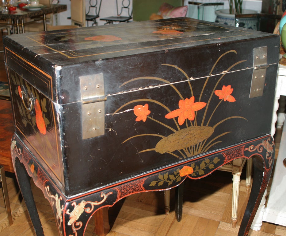 An Antique Chinese Style Lacquer  Cabinet Desk 5