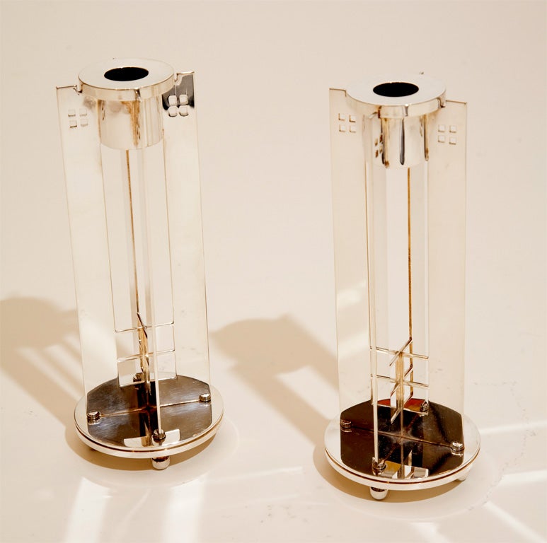 Made in Italy before production moved to Argentina and the quality dropped, these candle holders from the King Richard collection are in beautiful condition- marked on the bottom.