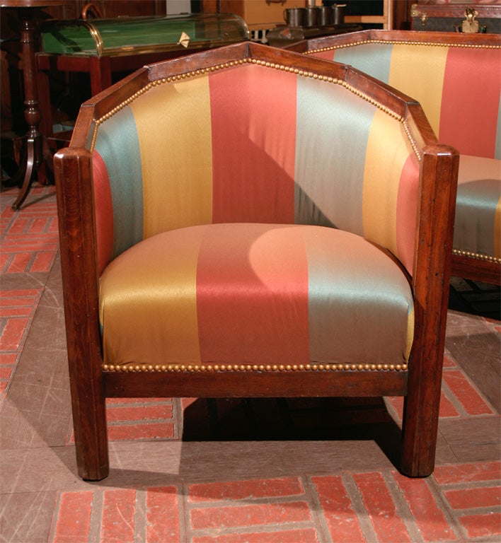 French Beechwood Art Deco Settee & Pair of Armchairs, Circa 1935 For Sale 1