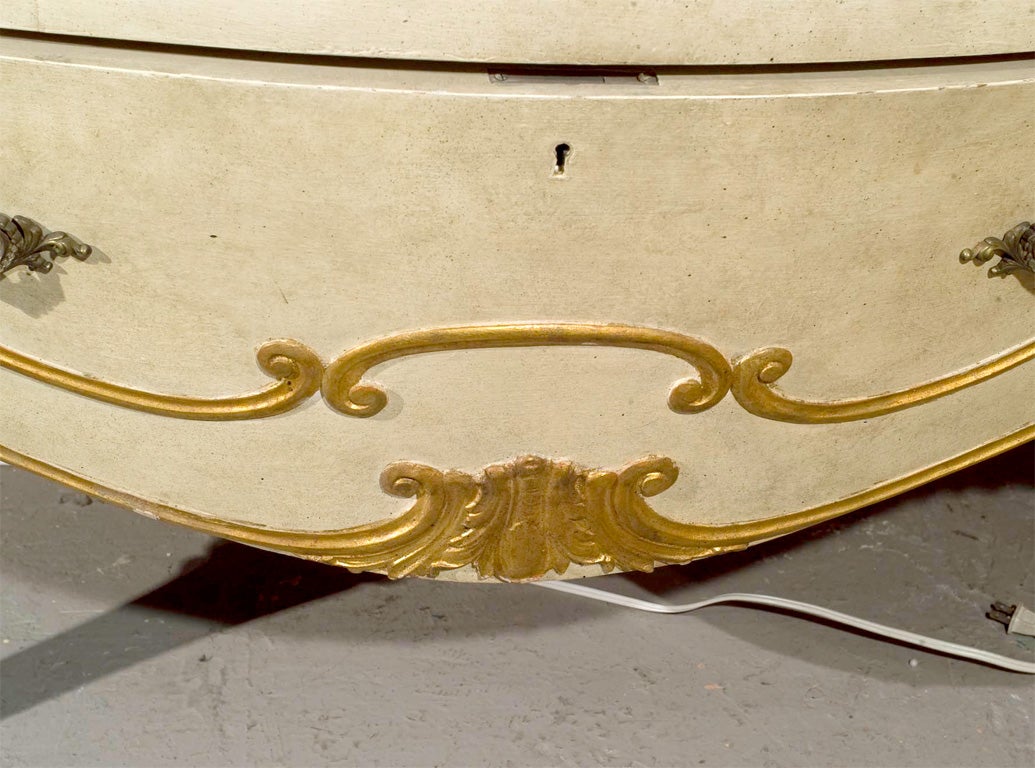 Mid-20th Century Pair of Swedish Style Bombe Italian Chests Commodes