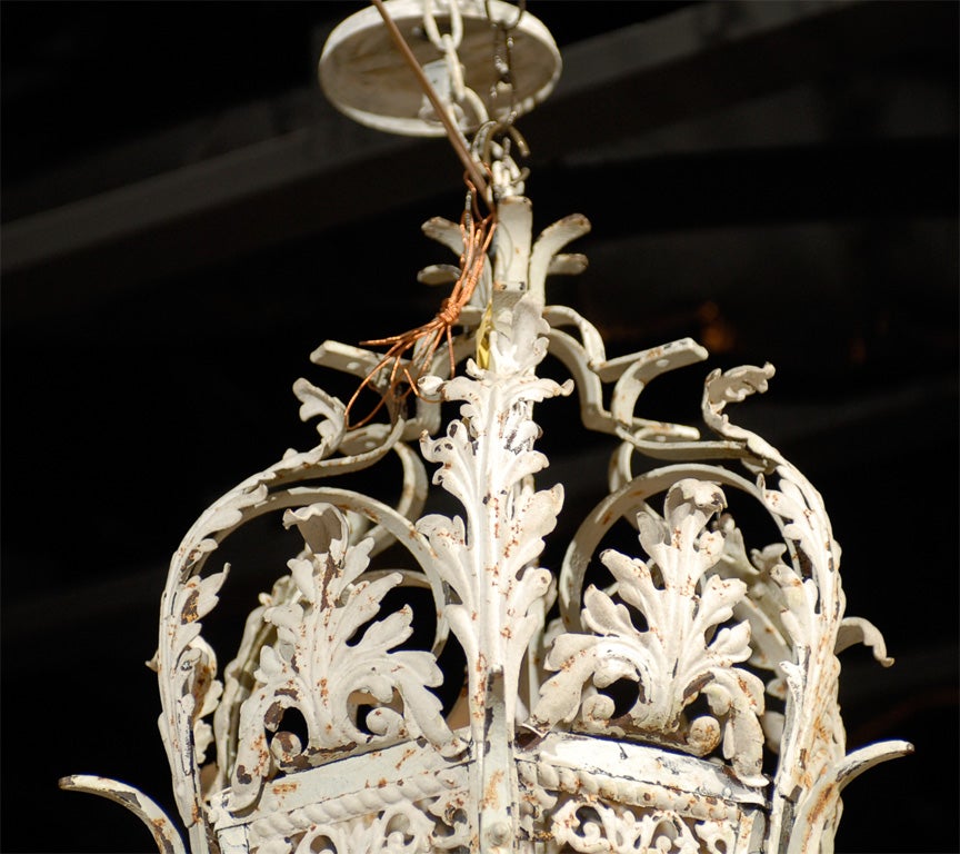1920s French Rococo Style Painted Metal Three-Light Lantern with Acanthus Leaves In Good Condition For Sale In Atlanta, GA
