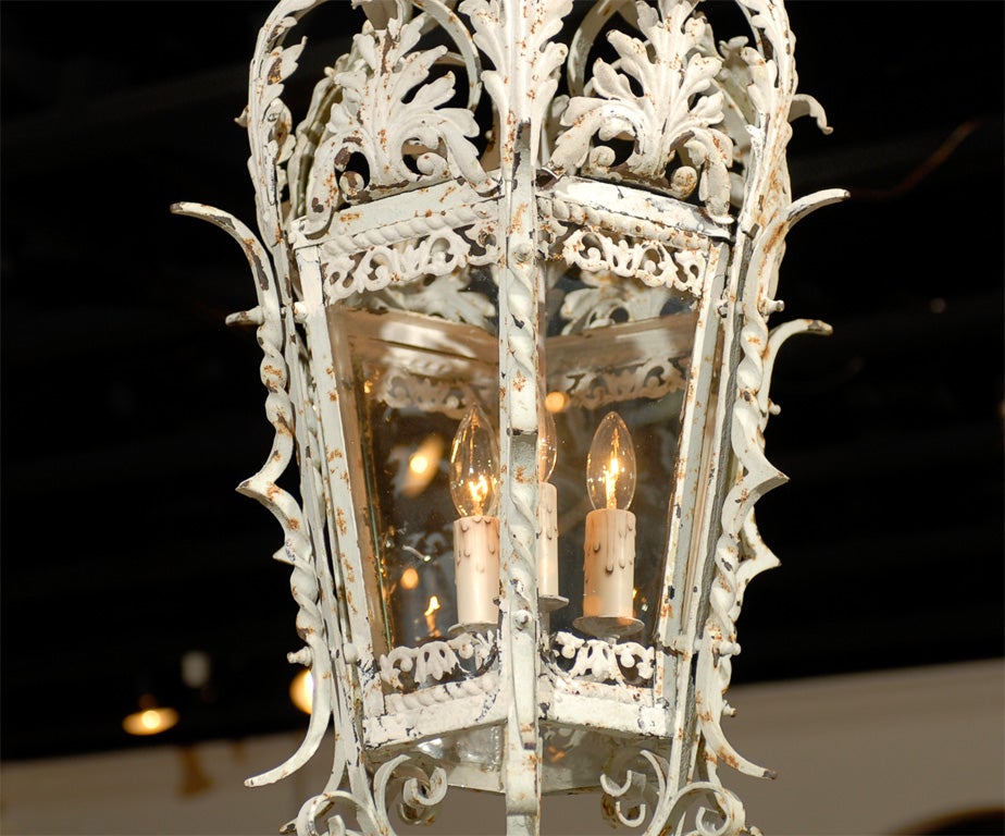 20th Century 1920s French Rococo Style Painted Metal Three-Light Lantern with Acanthus Leaves For Sale