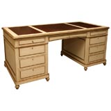 Bureau de direction peint