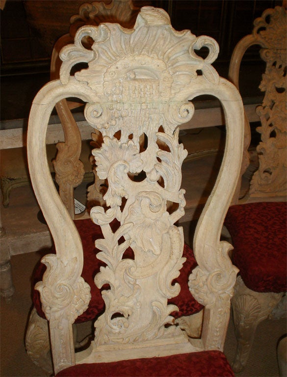 Hand-Carved Set of 6 Venetian Dining Chairs With Distressed Finiish