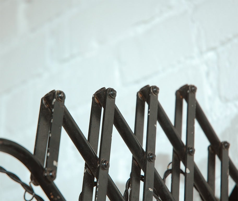 Industrial Black Metal Wall Sconce 3